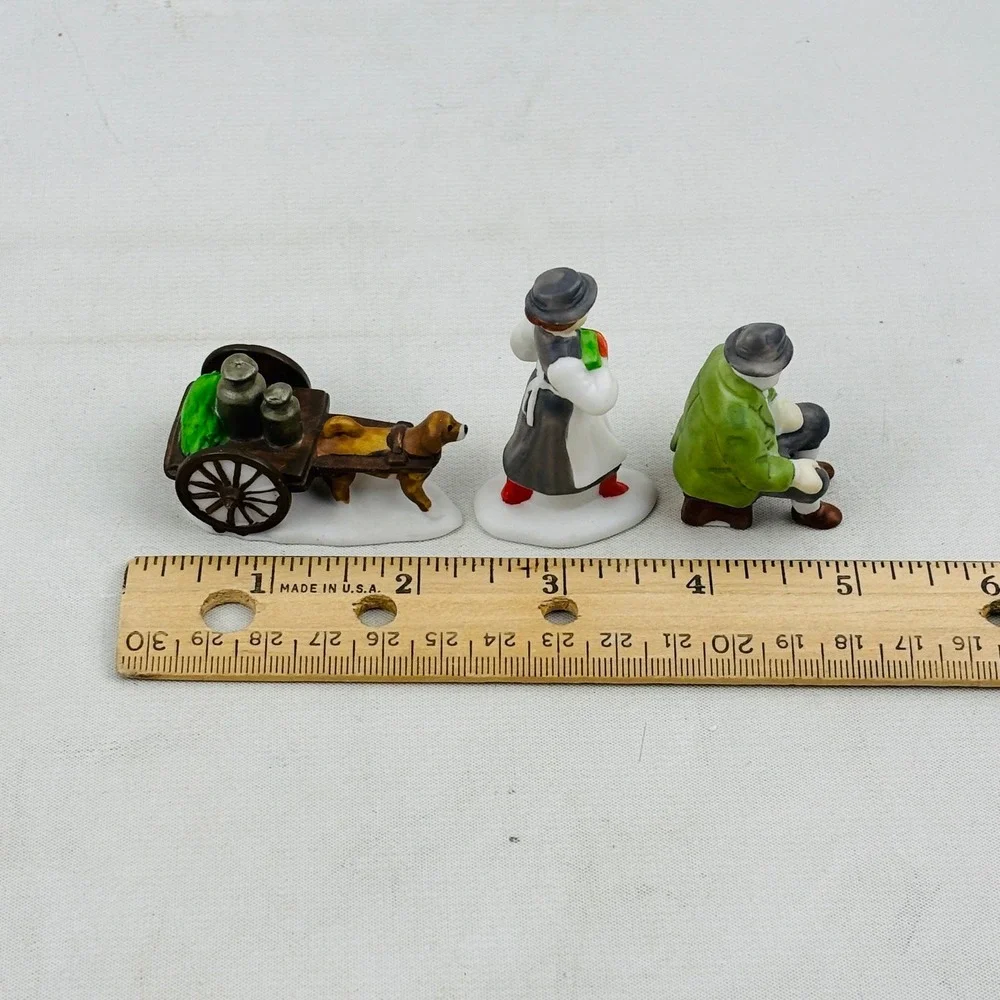 Department 56 Alpine Villagers 3 Piece Village Accessory Set Man Woman Dog 65420
